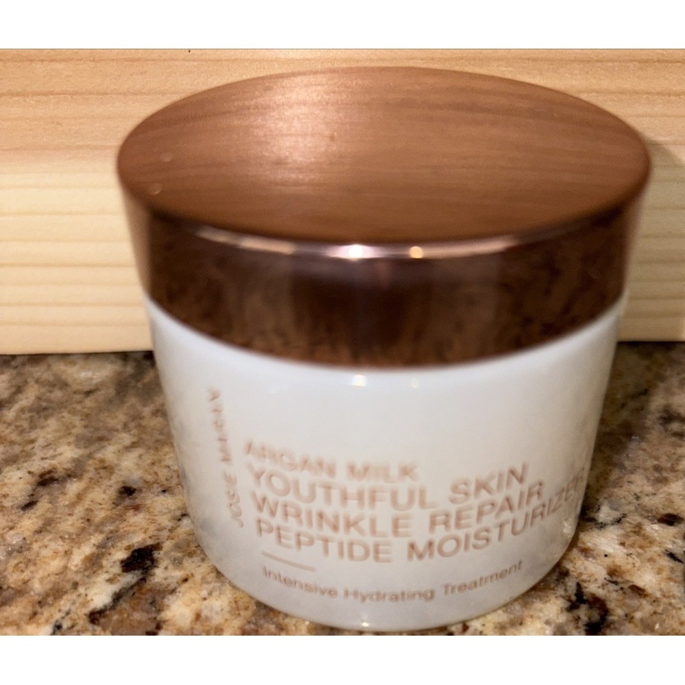 Josie Maran Argan Milk Youthful Skin Wrinkle Repair Peptide Moisturizer‎ 1.7 oz